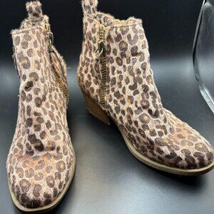 Very G Leopard Print Faux Fur Ankle Booties Size 6.5 Side Zip Block Heel
